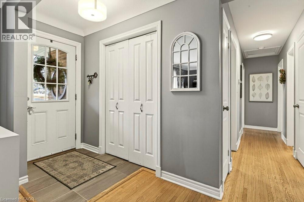 7 Prince Charles Drive, St. Catharines, Ontario  L2N 3Y4 - Photo 3 - 40795996