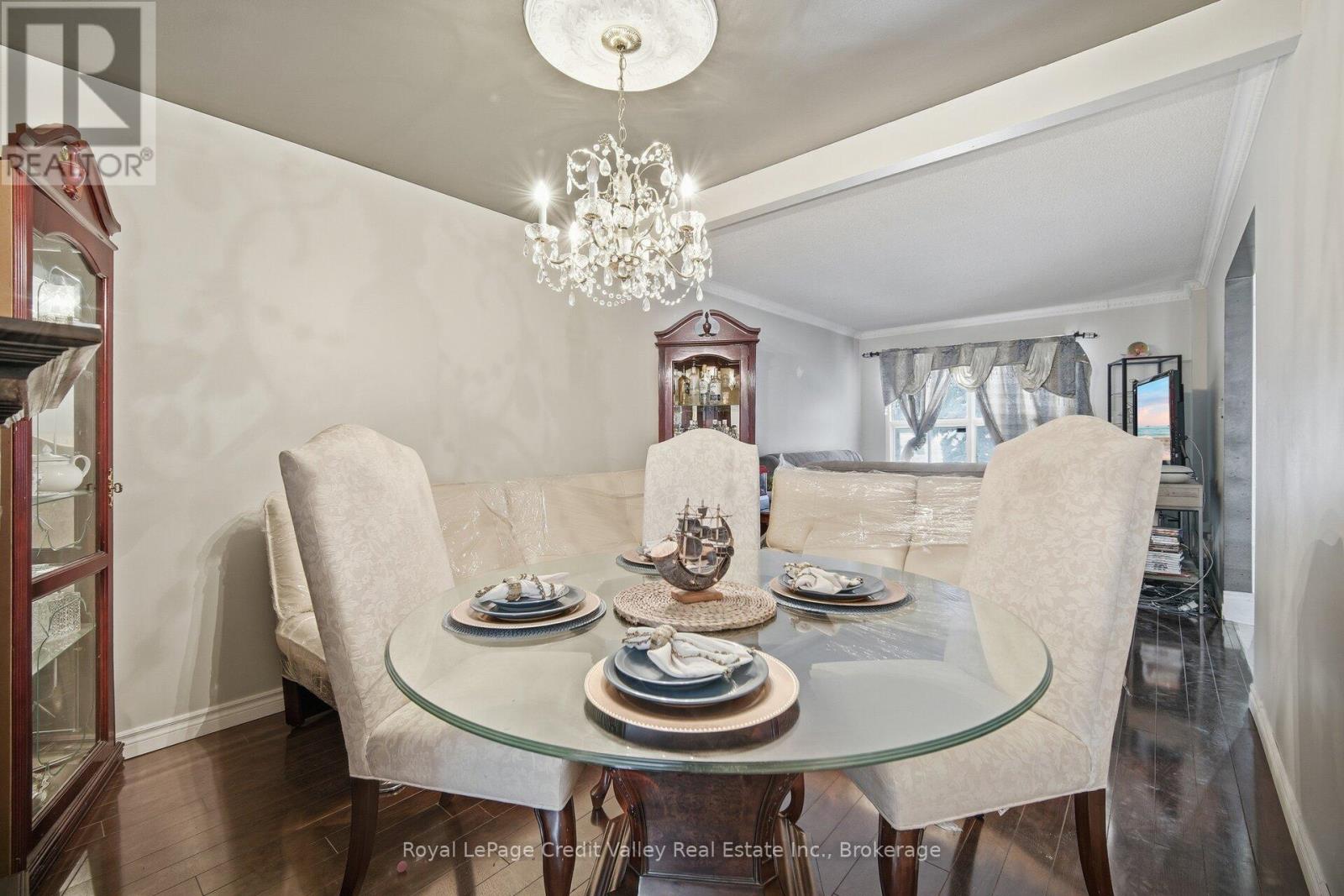 18 Silverstream Road, Brampton, Ontario  L6Z 3W5 - Photo 11 - W12746492