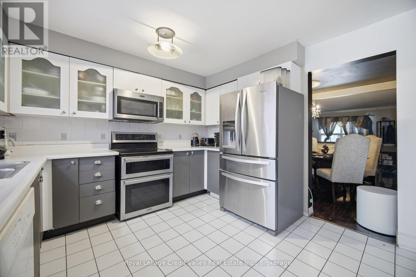 18 Silverstream Road, Brampton, Ontario  L6Z 3W5 - Photo 14 - W12746492