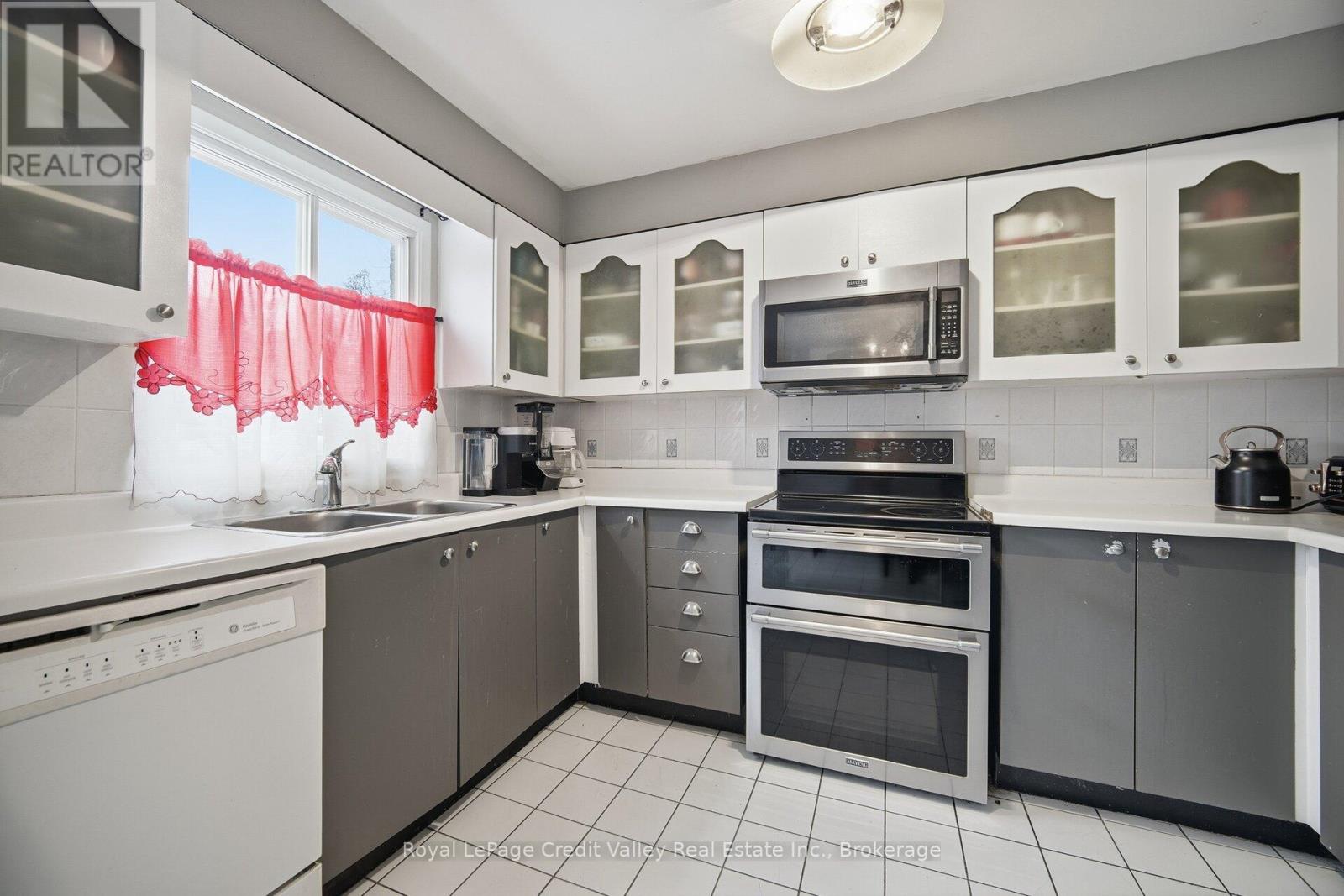 18 Silverstream Road, Brampton, Ontario  L6Z 3W5 - Photo 16 - W12746492