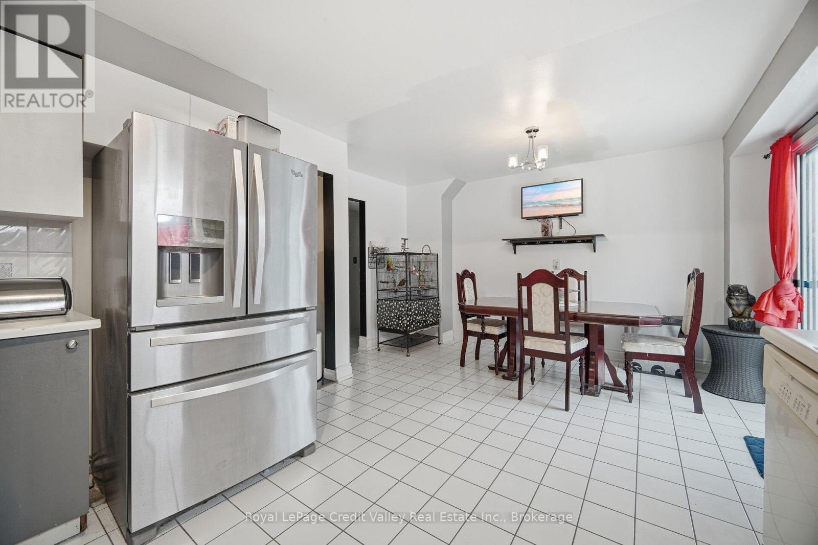 18 Silverstream Road, Brampton, Ontario  L6Z 3W5 - Photo 17 - W12746492