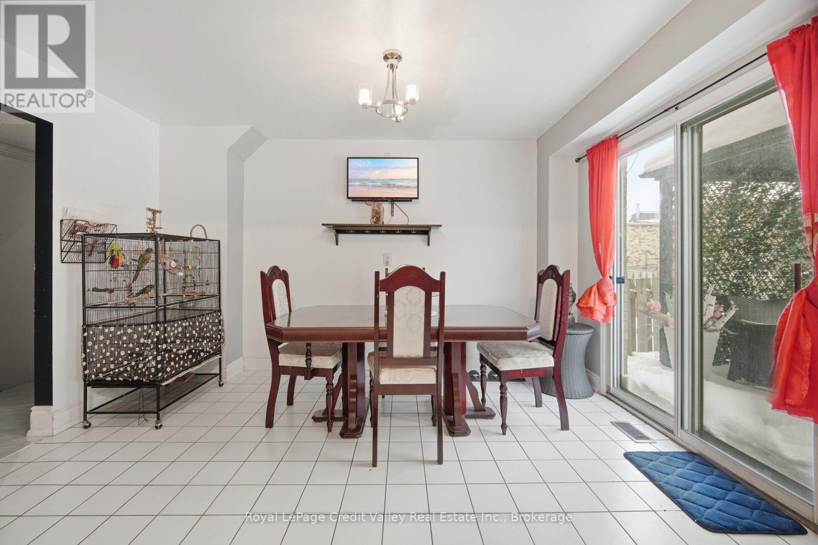 18 Silverstream Road, Brampton, Ontario  L6Z 3W5 - Photo 19 - W12746492