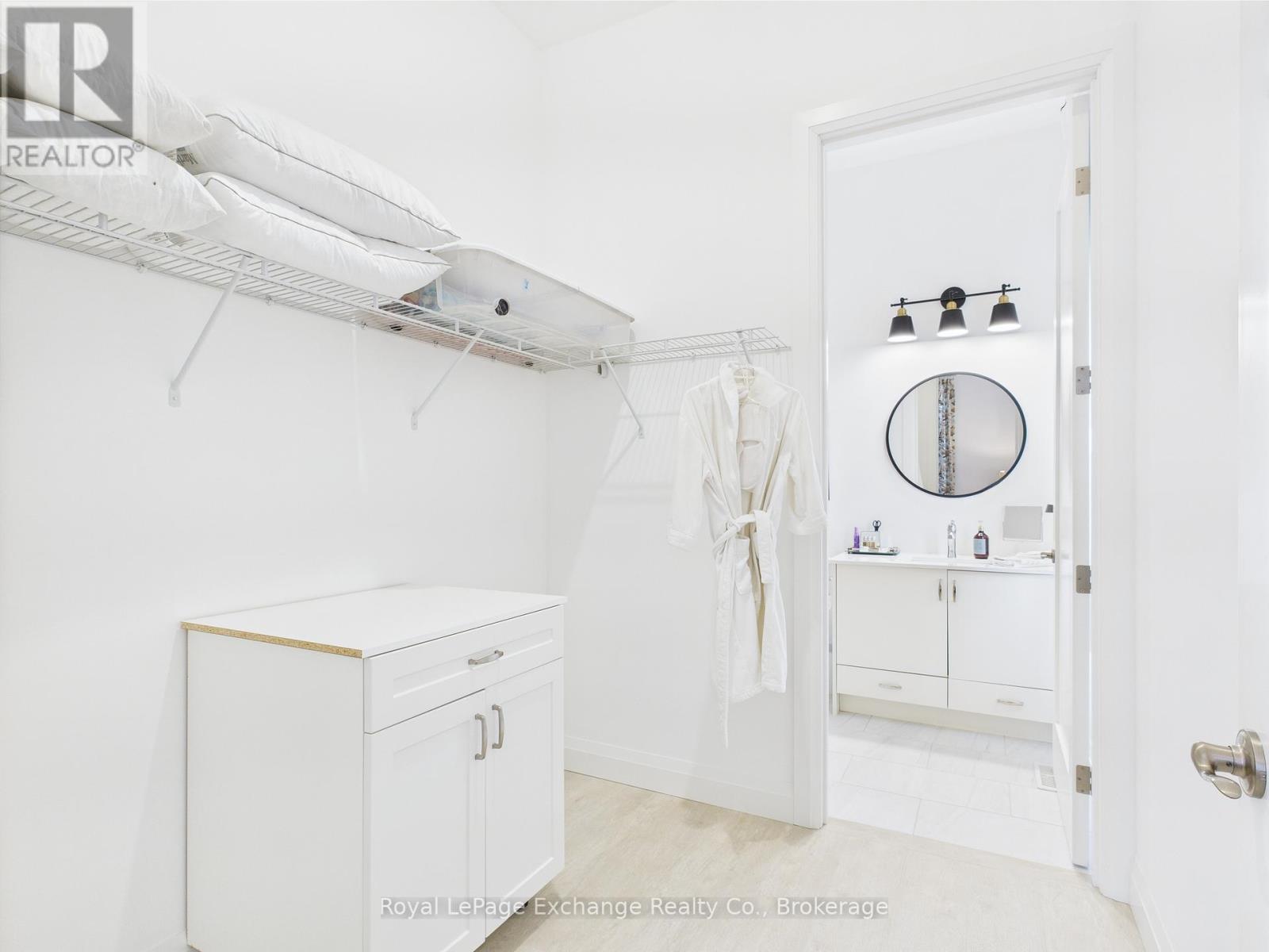 12 Sunset Place, Huron-Kinloss, Ontario  N2Z 0G6 - Photo 36 - X12746466