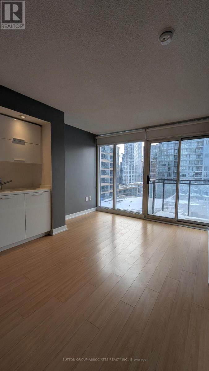 1608 - 25 Capreol Court, Toronto, Ontario  M5V 3Z7 - Photo 4 - C12746496