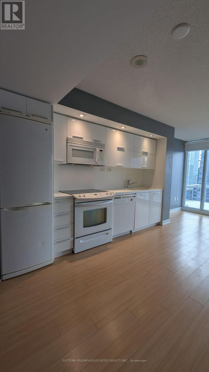 1608 - 25 Capreol Court, Toronto, Ontario  M5V 3Z7 - Photo 5 - C12746496