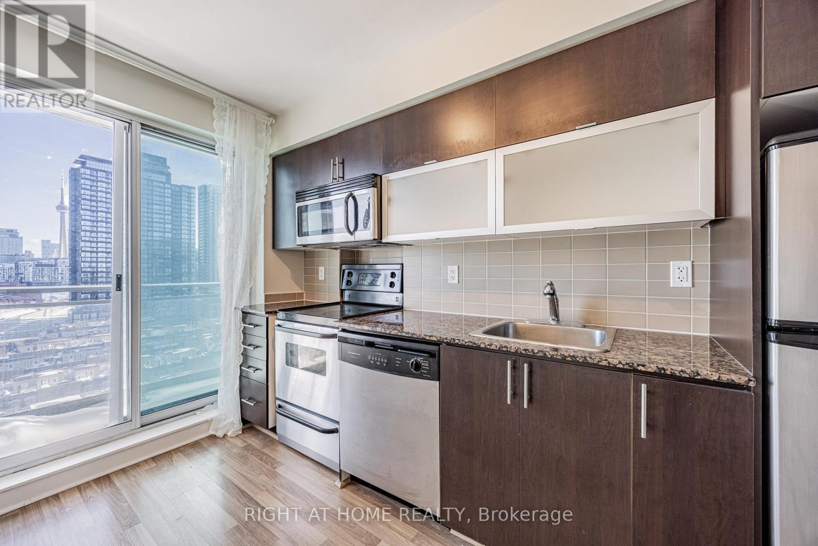 1409 - 80 Western Battery Road N, Toronto, Ontario  M6K 3S1 - Photo 5 - C12746508