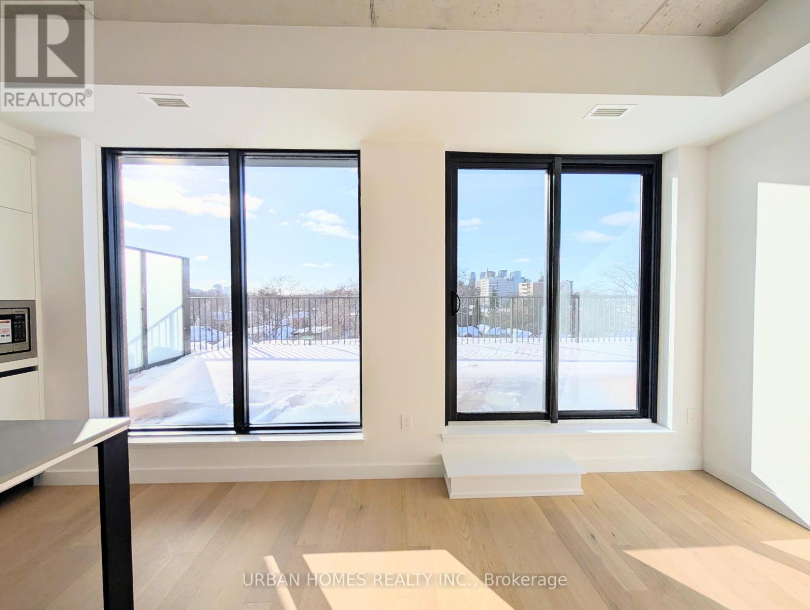 704 - 1720 Bayview Avenue, Toronto, Ontario  M4G 3C4 - Photo 3 - C12746524