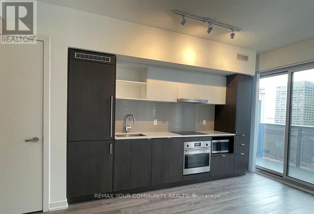 1715 - 138 Downes Street, Toronto, Ontario  M5E 0E4 - Photo 14 - C12746528