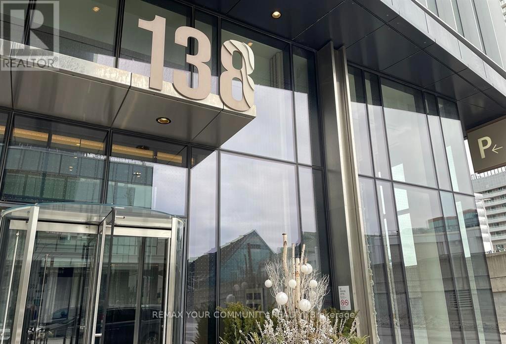 1715 - 138 Downes Street, Toronto, Ontario  M5E 0E4 - Photo 3 - C12746528