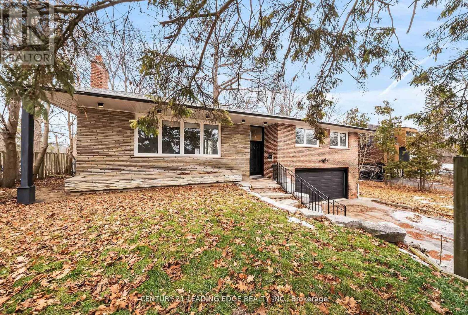 541 ROUGE HILLS DRIVE, Toronto, Ontario