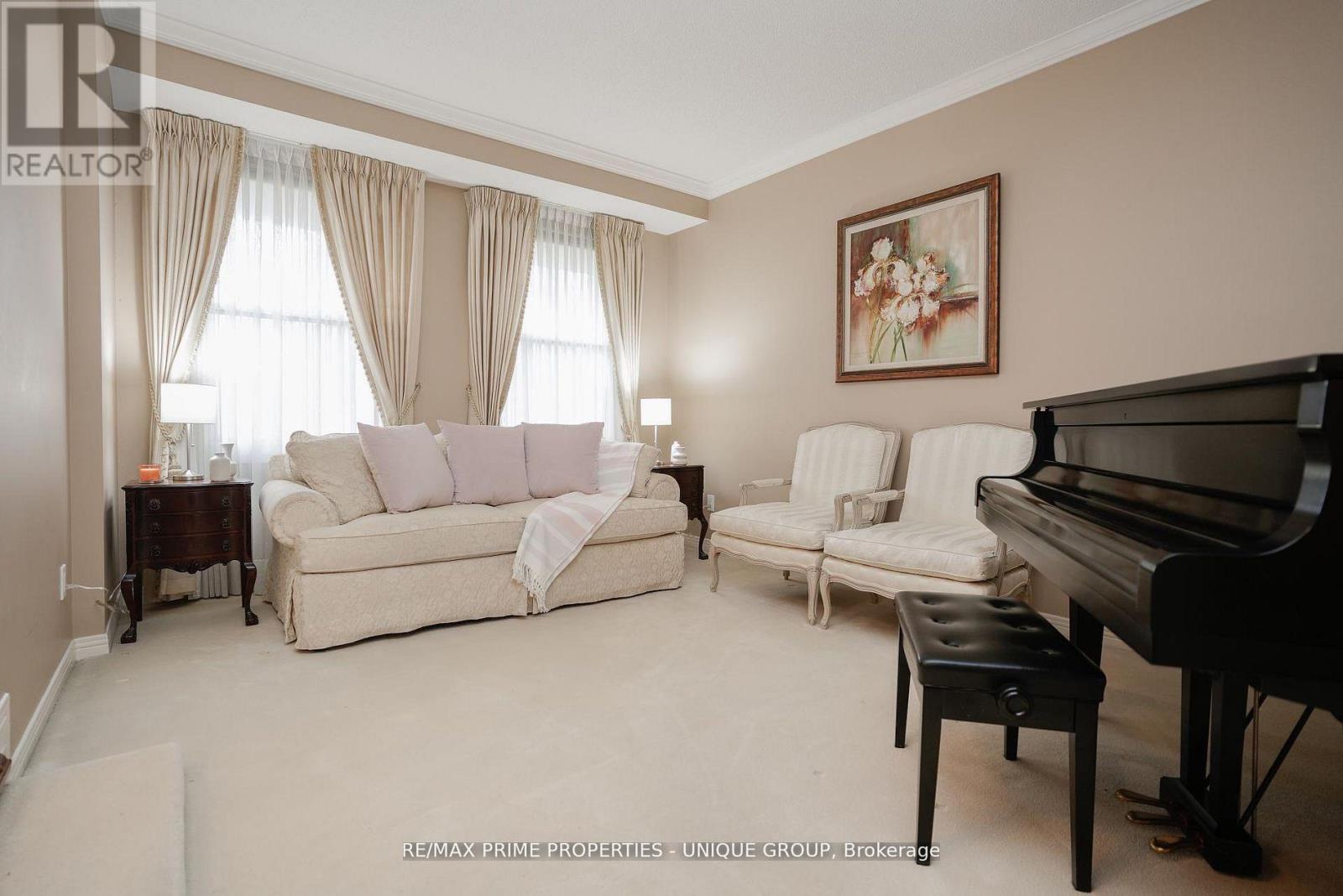 9 Longwater Chase, Markham, Ontario  L3R 4A1 - Photo 5 - N12746476