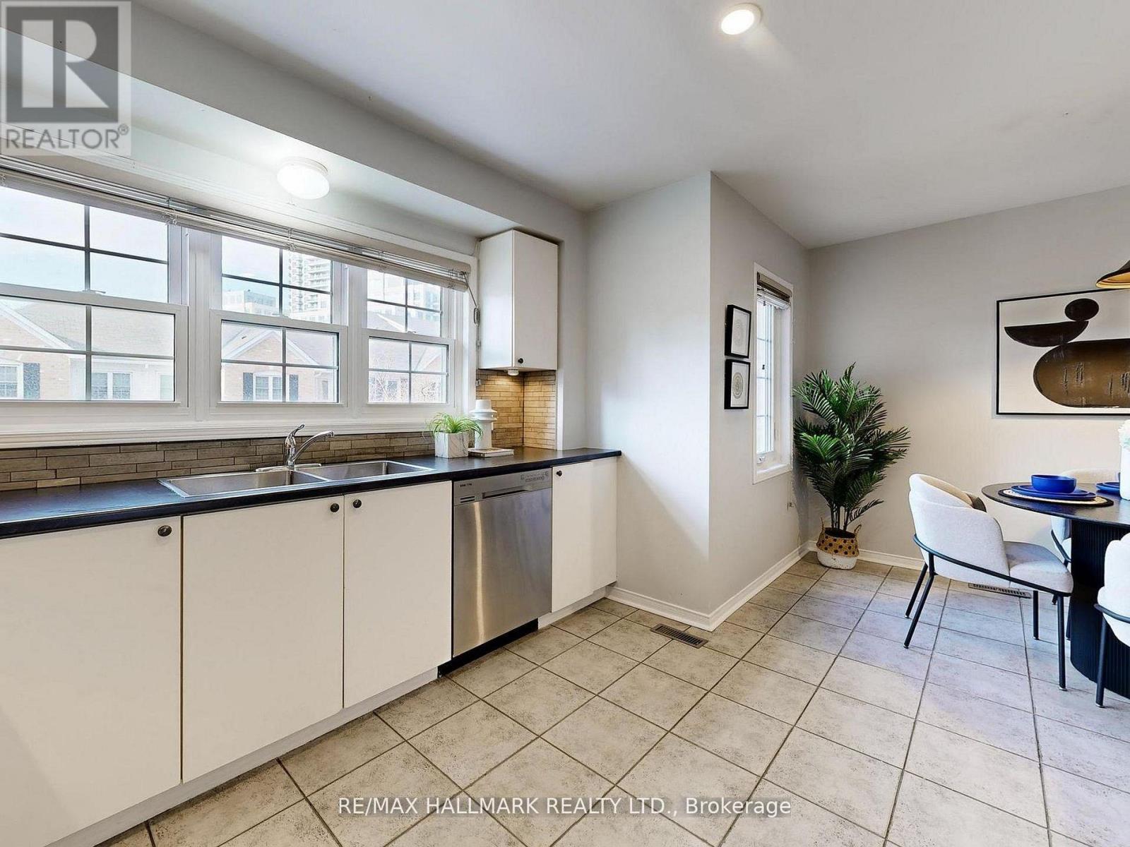 20b - 51 Northern Heights Drive, Richmond Hill, Ontario  L4B 4C9 - Photo 13 - N12746490