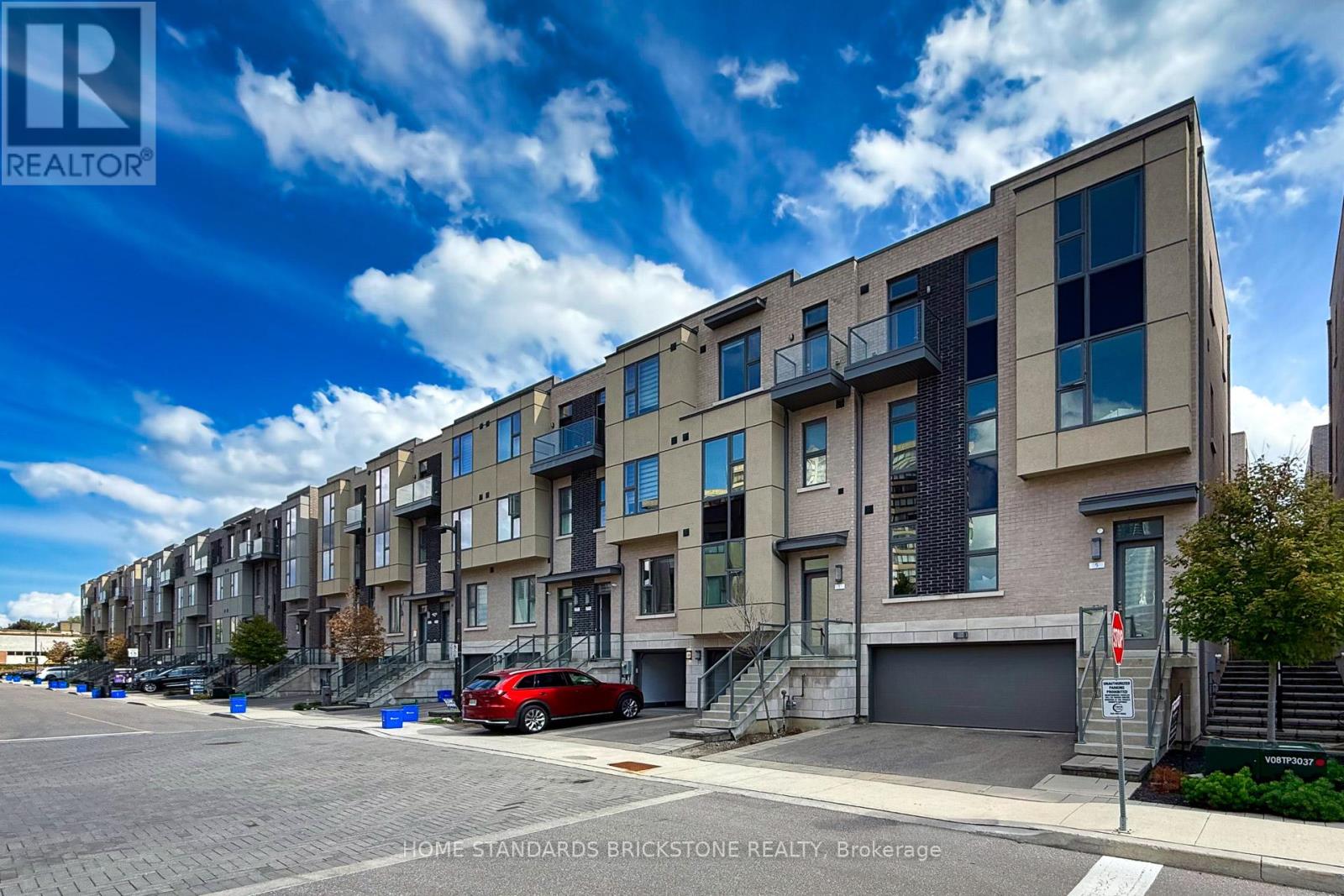 5 Smallwood Circle, Vaughan, Ontario  L4J 0K7 - Photo 2 - N12746522