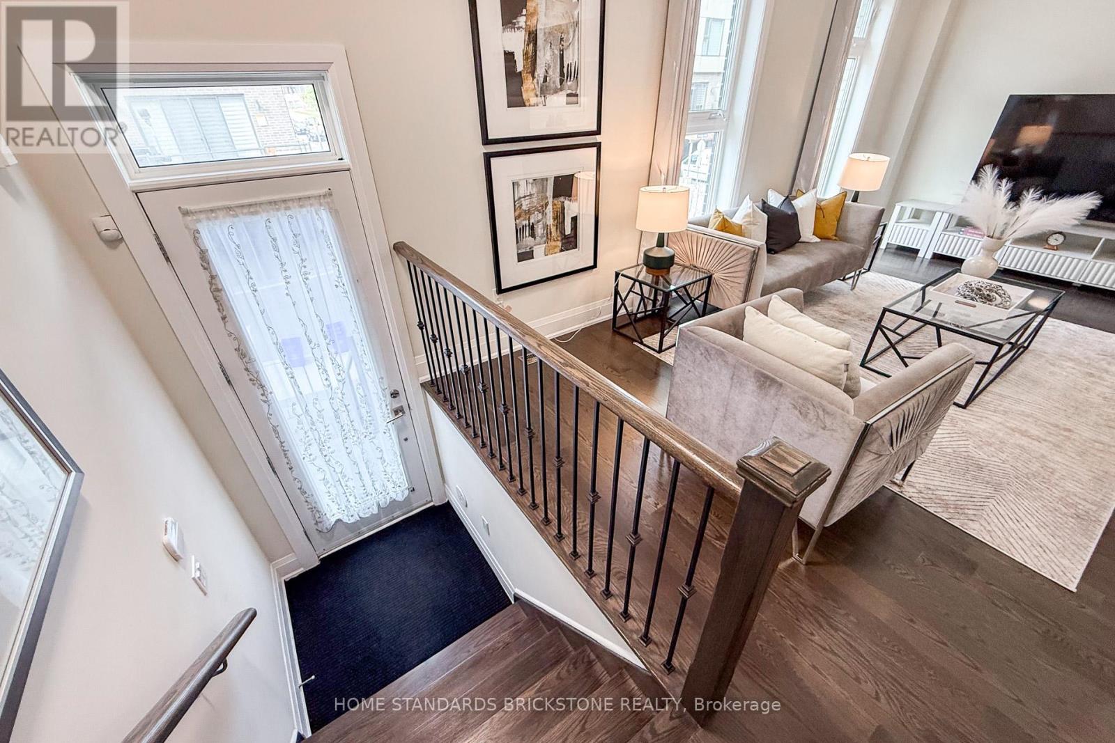 5 Smallwood Circle, Vaughan, Ontario  L4J 0K7 - Photo 5 - N12746522