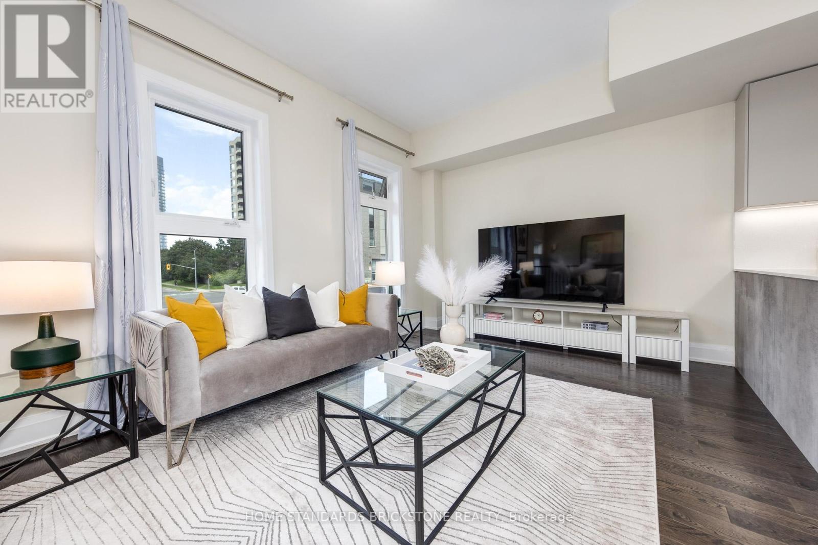 5 Smallwood Circle, Vaughan, Ontario  L4J 0K7 - Photo 6 - N12746522