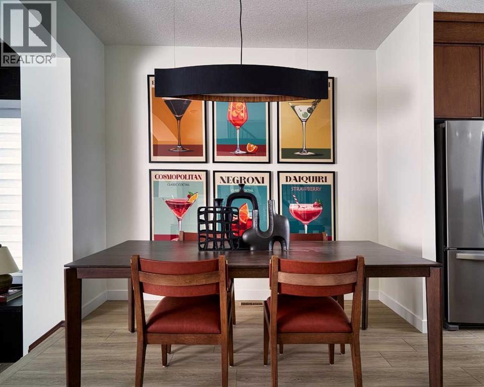 906 Chinook Winds Meadow Sw, Airdrie, Alberta  T4B 5P7 - Photo 4 - A2282159