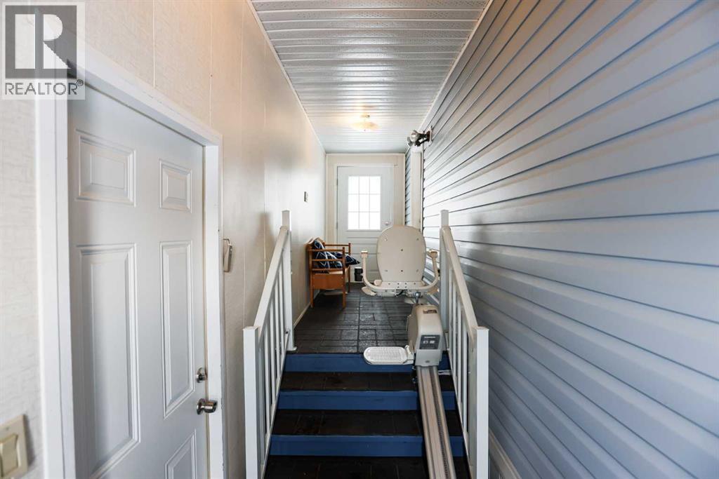 3217 31 Street S, Lethbridge, Alberta  T1K 7K1 - Photo 5 - A2281902