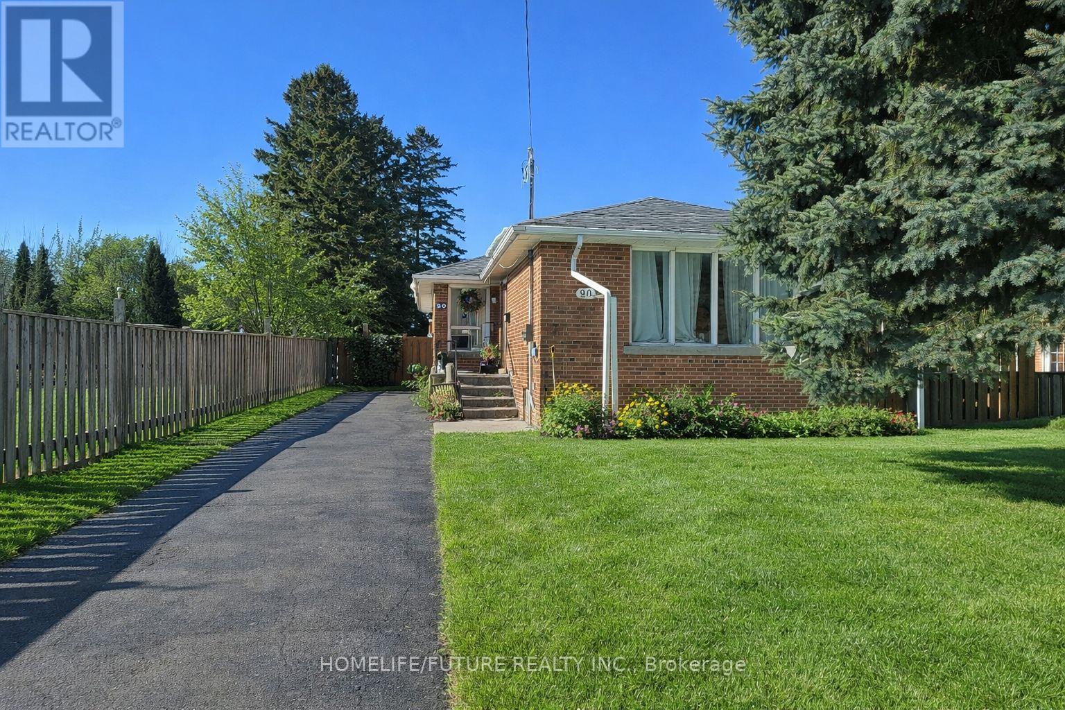 90 DEWEY DRIVE, Toronto, Ontario