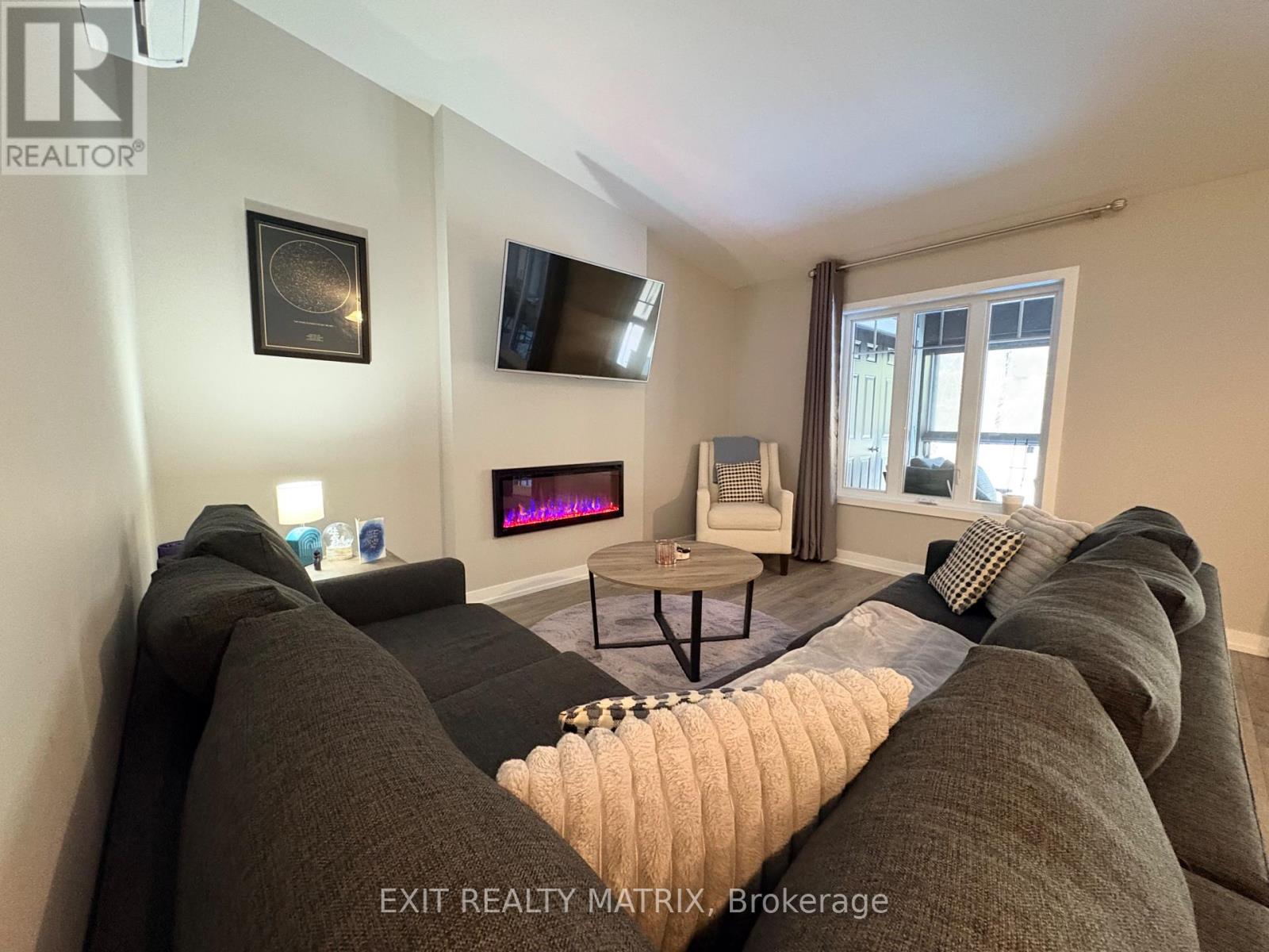 9 - 83 St Moritz Terrace, Russell, Ontario K0A 1W0 - Photo 12 - X12741482