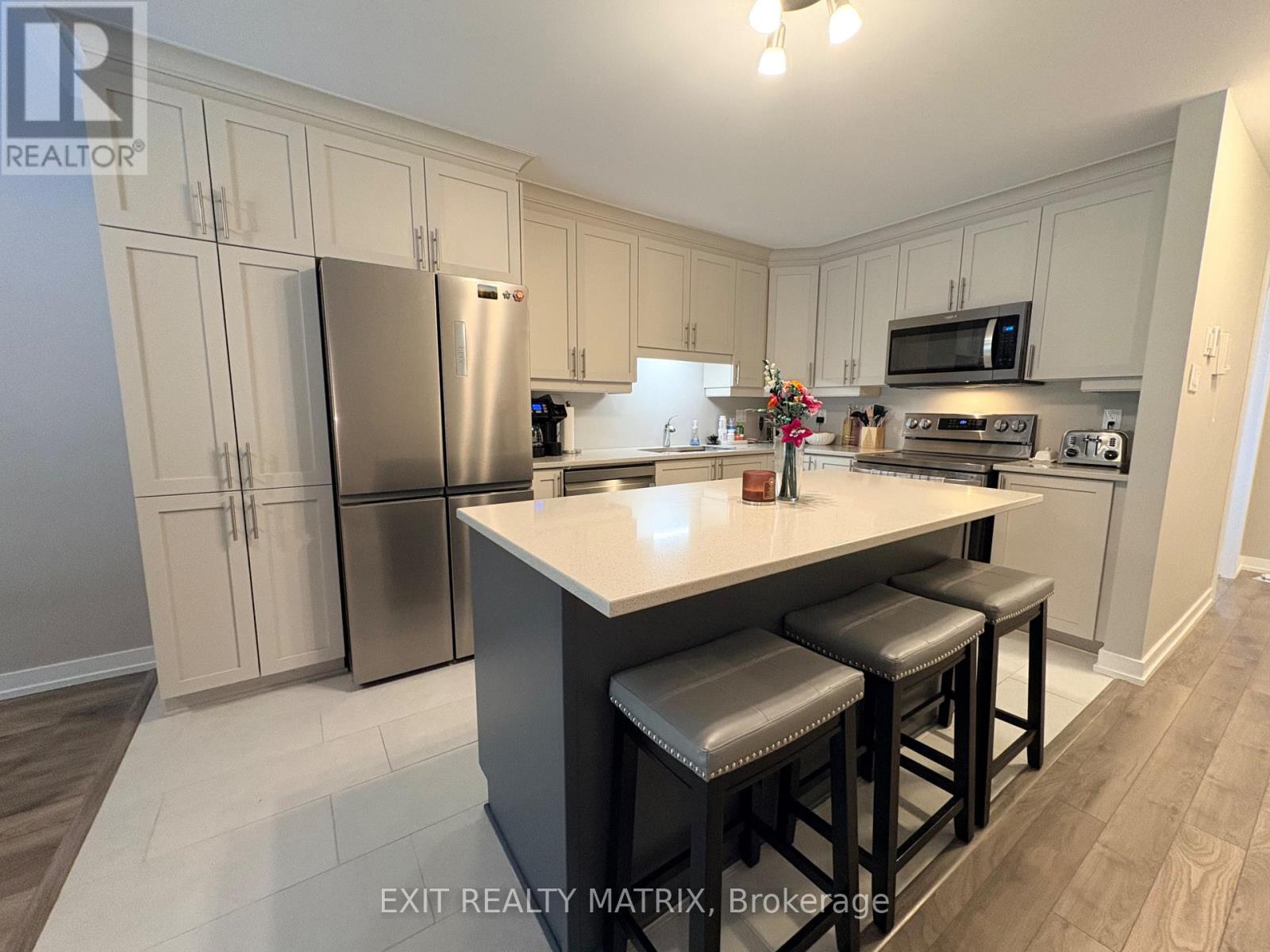 9 - 83 St Moritz Terrace, Russell, Ontario K0A 1W0 - Photo 6 - X12741482