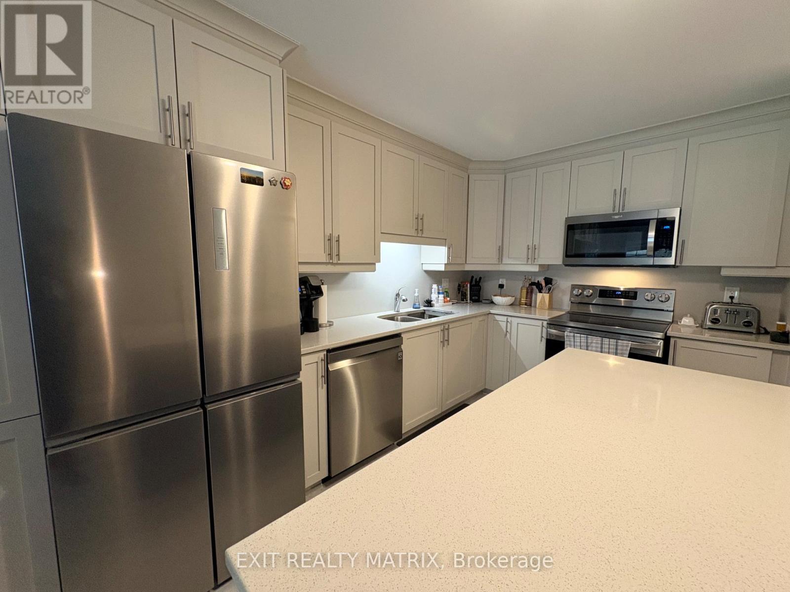 9 - 83 St Moritz Terrace, Russell, Ontario K0A 1W0 - Photo 7 - X12741482