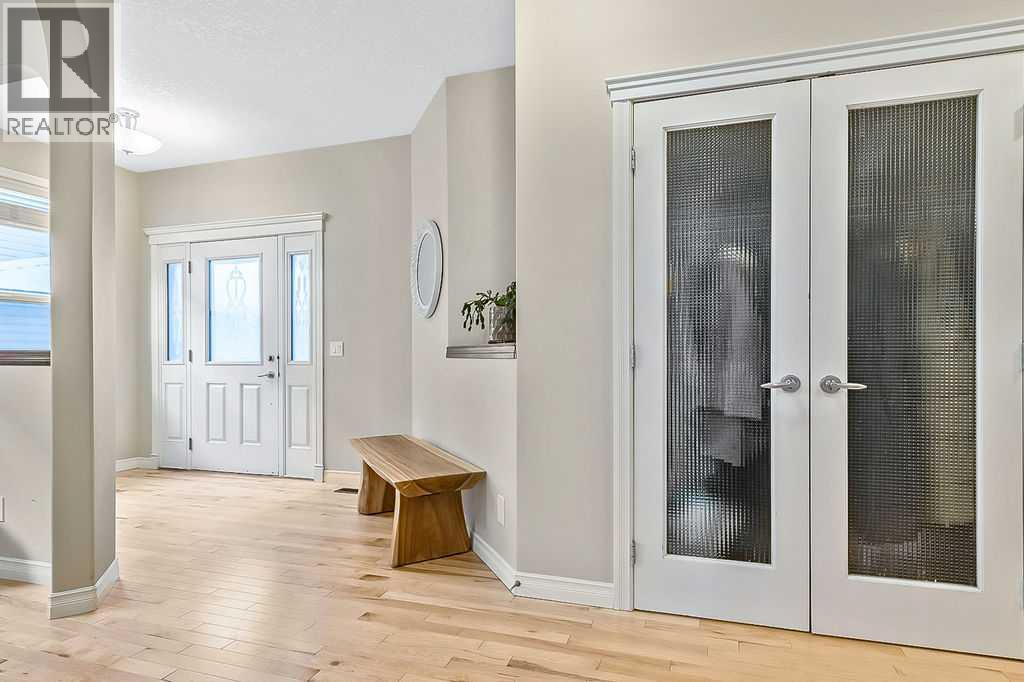 134 Crystal Green Drive, Okotoks, Alberta  T1S 0C7 - Photo 3 - A2283078