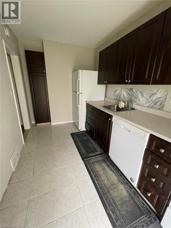 3 Falcon Road, Hamilton, Ontario  L8E 5G3 - Photo 5 - 40802148