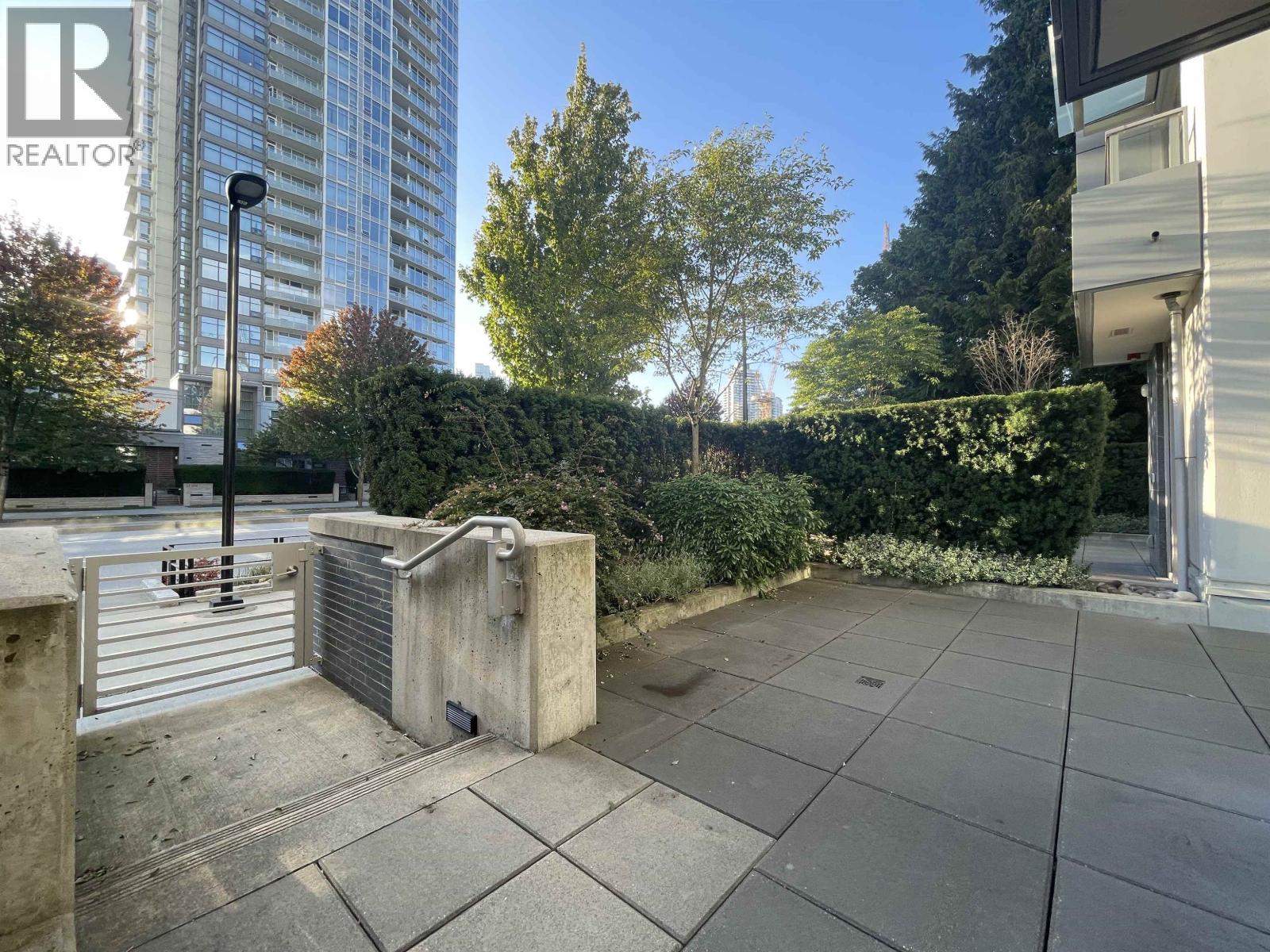 6522 Nelson Avenue, Burnaby, British Columbia  V5H 3J8 - Photo 4 - R3085154