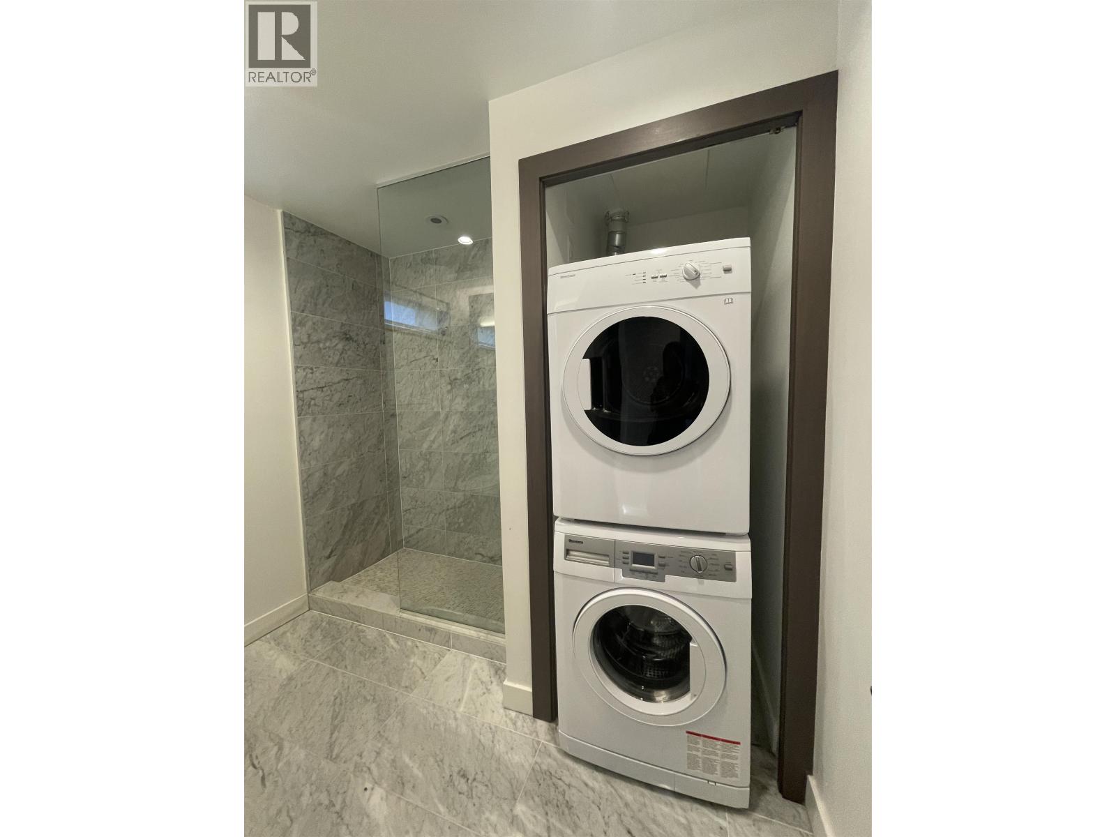 6522 Nelson Avenue, Burnaby, British Columbia  V5H 3J8 - Photo 8 - R3085154