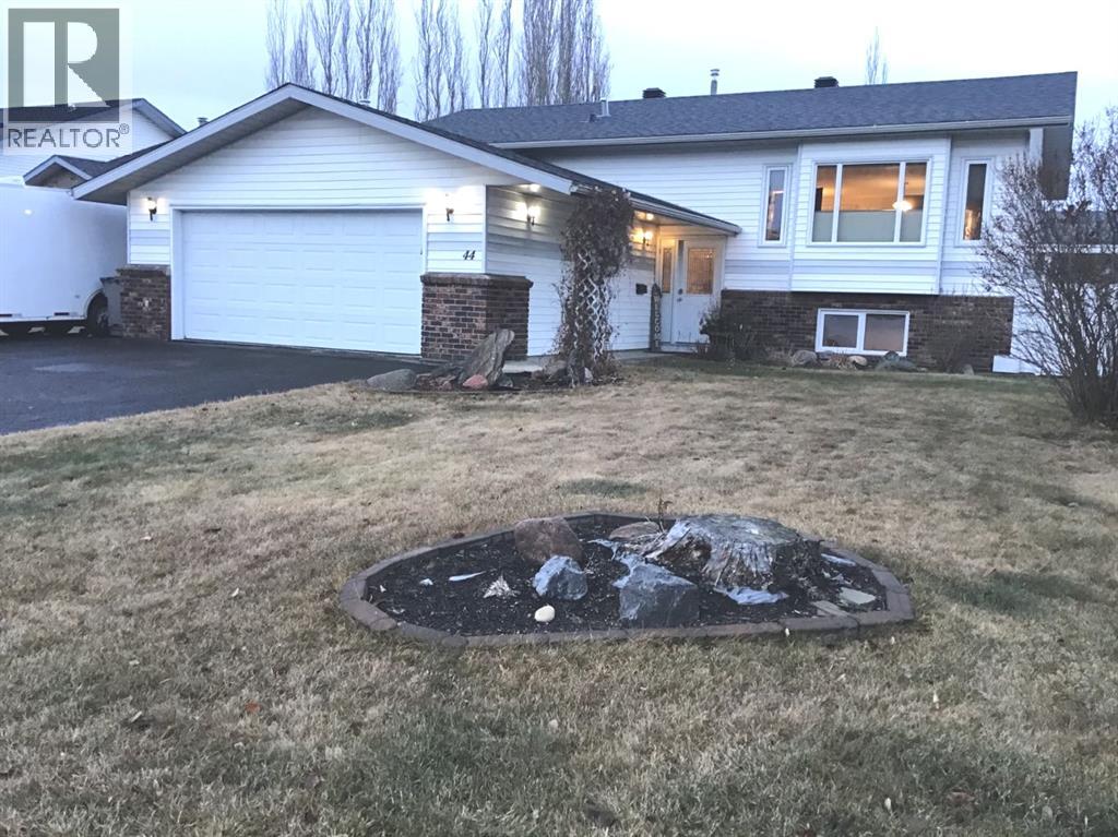 44 PARK Drive, Whitecourt, Alberta