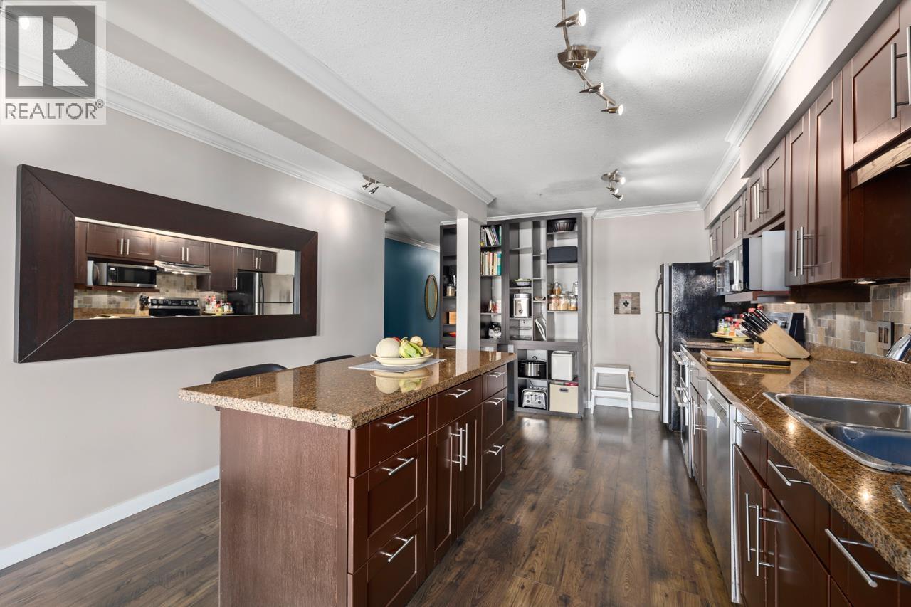 312 6 Renaissance Square, New Westminster, British Columbia  V3M 6N8 - Photo 10 - R3076200