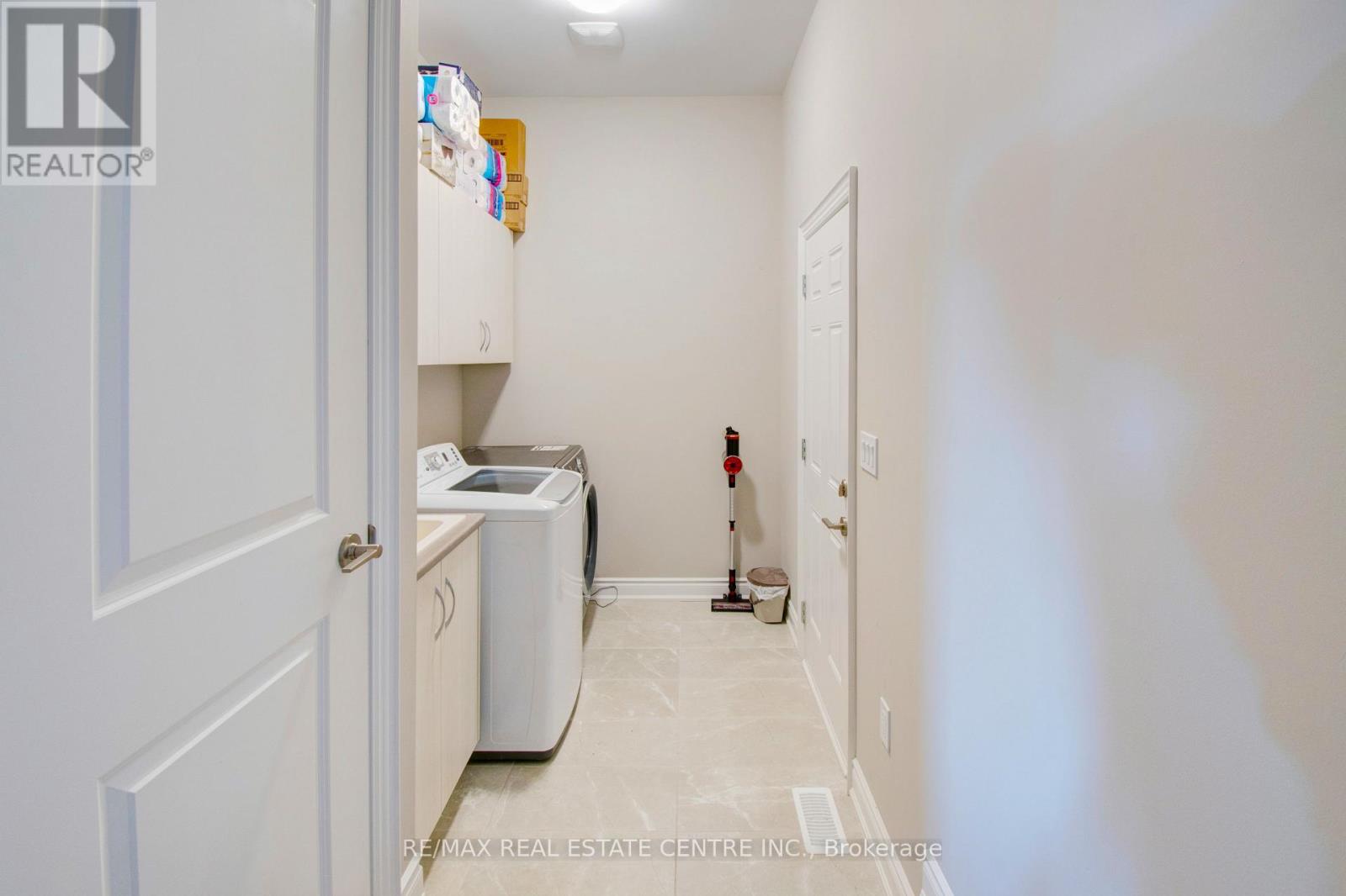 14 Ixworth Circle, Brampton, Ontario  L6Y 6J8 - Photo 16 - W12746550