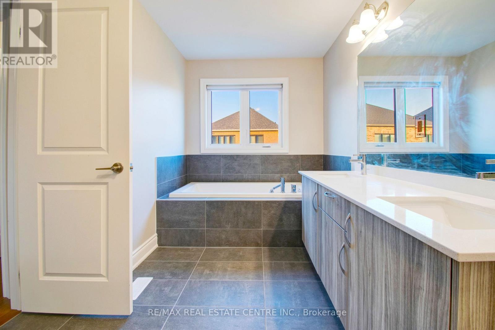 14 Ixworth Circle, Brampton, Ontario  L6Y 6J8 - Photo 34 - W12746550