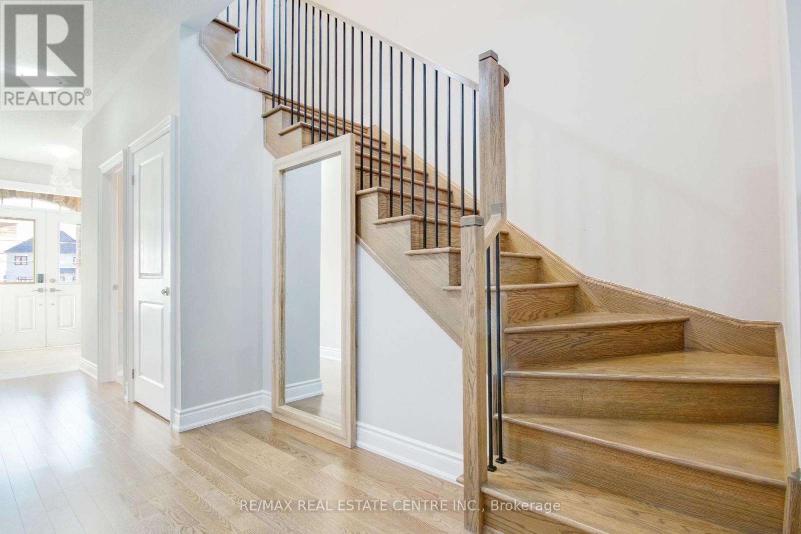 14 Ixworth Circle, Brampton, Ontario  L6Y 6J8 - Photo 6 - W12746550