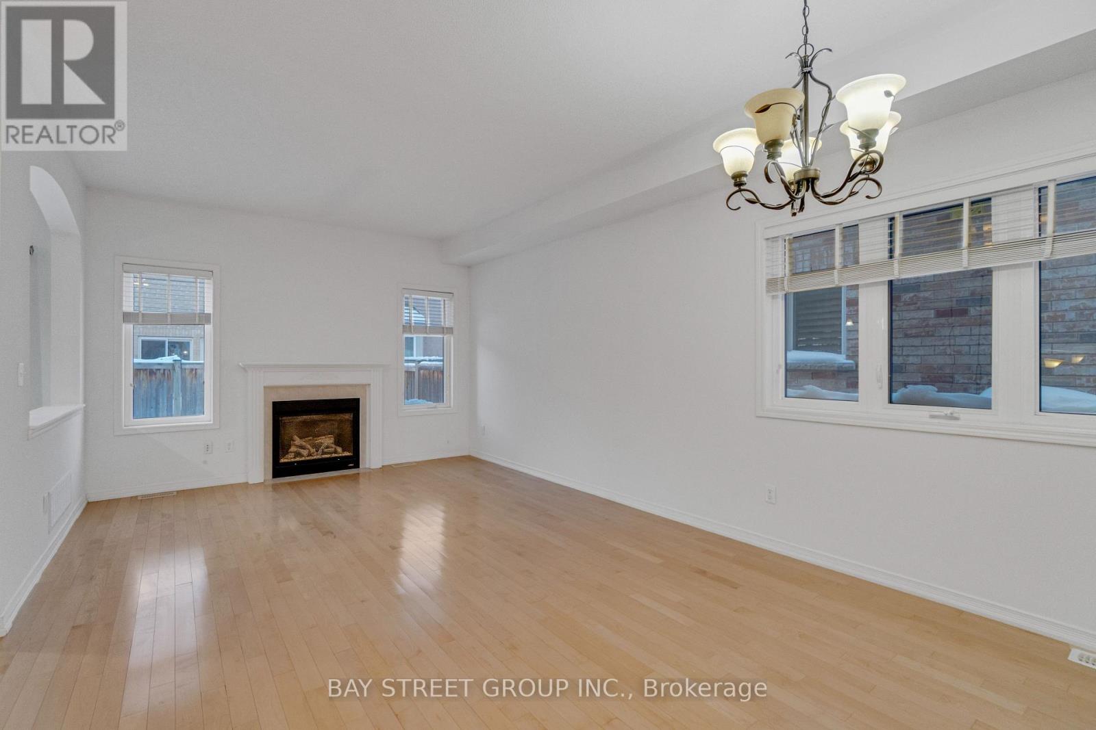 3196 Tim Dobbie Drive, Burlington, Ontario  L7M 0N4 - Photo 11 - W12746556