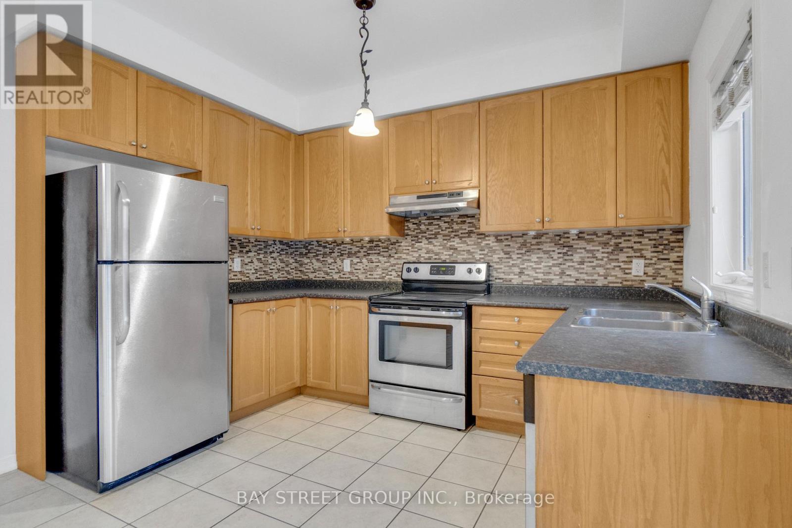 3196 Tim Dobbie Drive, Burlington, Ontario  L7M 0N4 - Photo 15 - W12746556