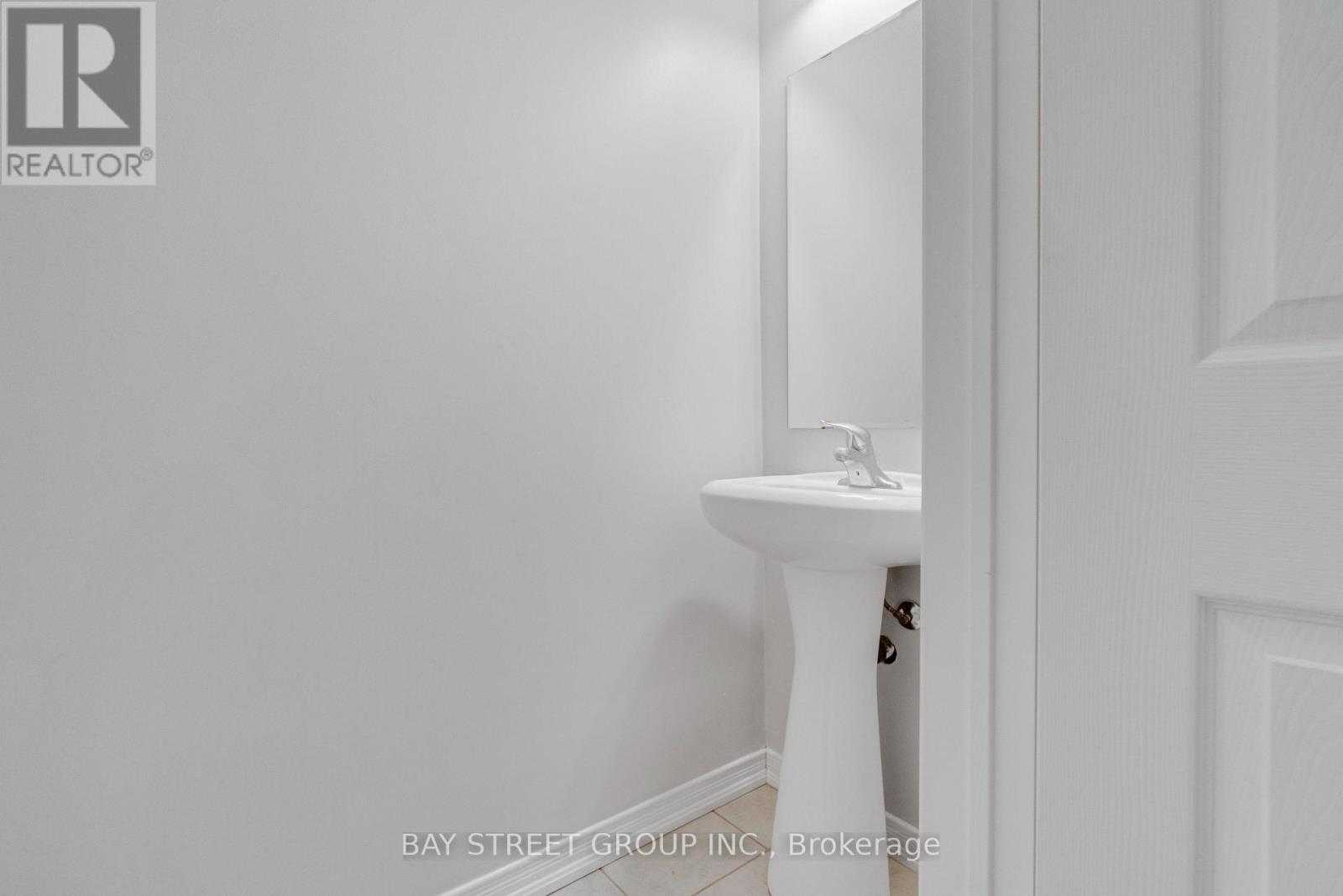 3196 Tim Dobbie Drive, Burlington, Ontario  L7M 0N4 - Photo 17 - W12746556