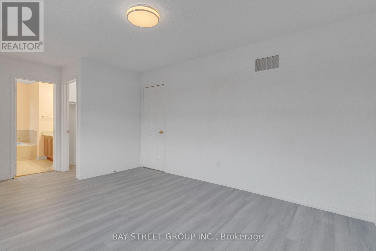 3196 Tim Dobbie Drive, Burlington, Ontario  L7M 0N4 - Photo 23 - W12746556