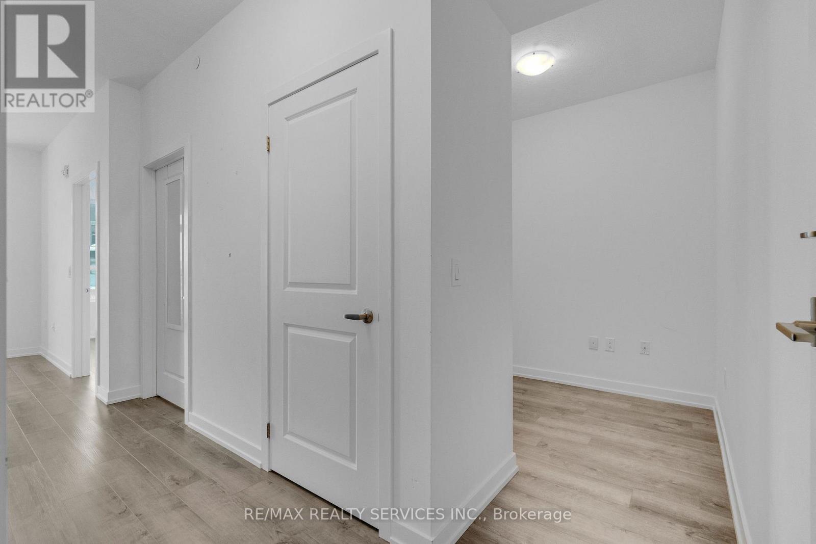 522 - 5055 Greenlane Road, Lincoln, Ontario  L3J 2J3 - Photo 6 - X12746548