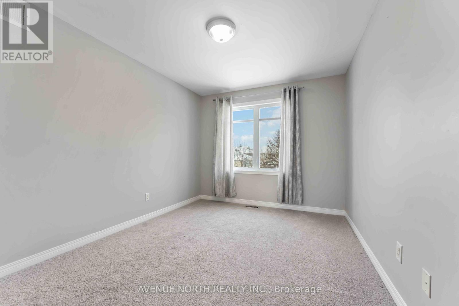 298 Parkin Circle, Ottawa, Ontario  K1T 4G8 - Photo 22 - X12746594