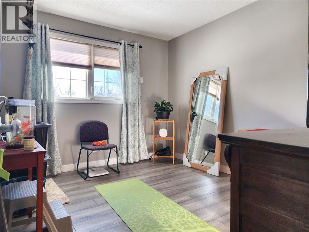 214 48 Avenue E, Claresholm, Alberta  T0L 0T0 - Photo 16 - A2282428