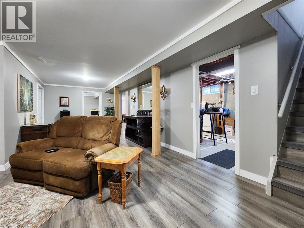 214 48 Avenue E, Claresholm, Alberta  T0L 0T0 - Photo 19 - A2282428