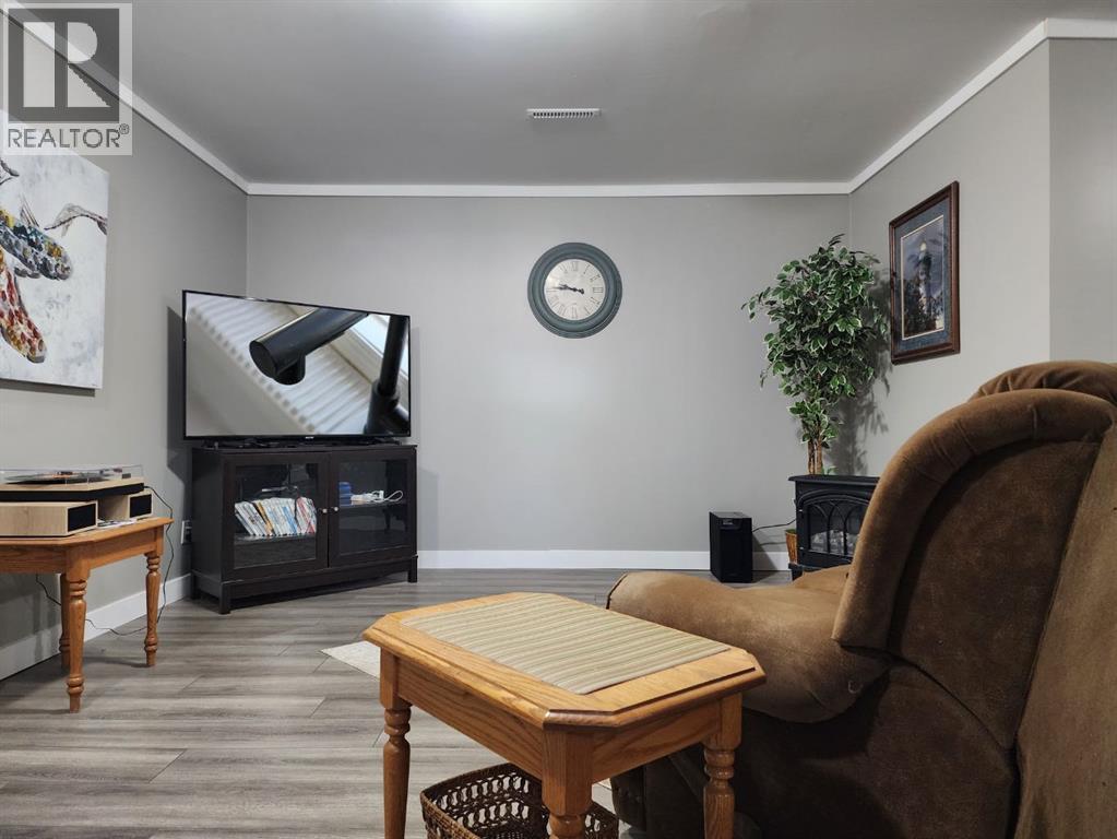 214 48 Avenue E, Claresholm, Alberta  T0L 0T0 - Photo 20 - A2282428