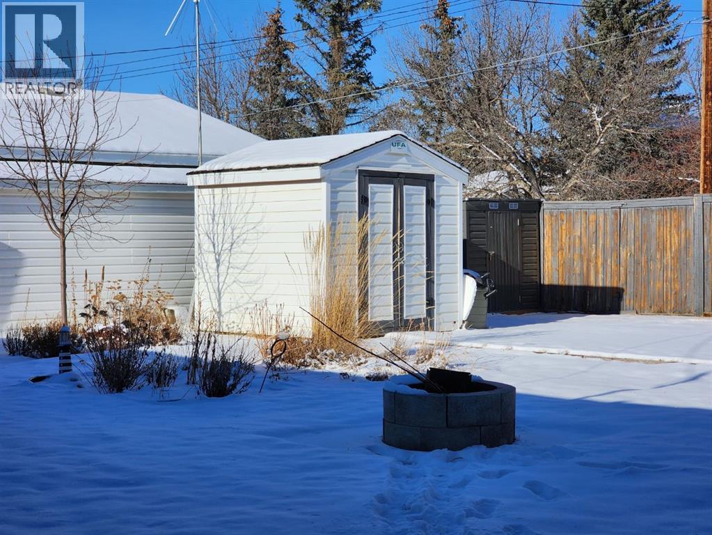 214 48 Avenue E, Claresholm, Alberta  T0L 0T0 - Photo 31 - A2282428