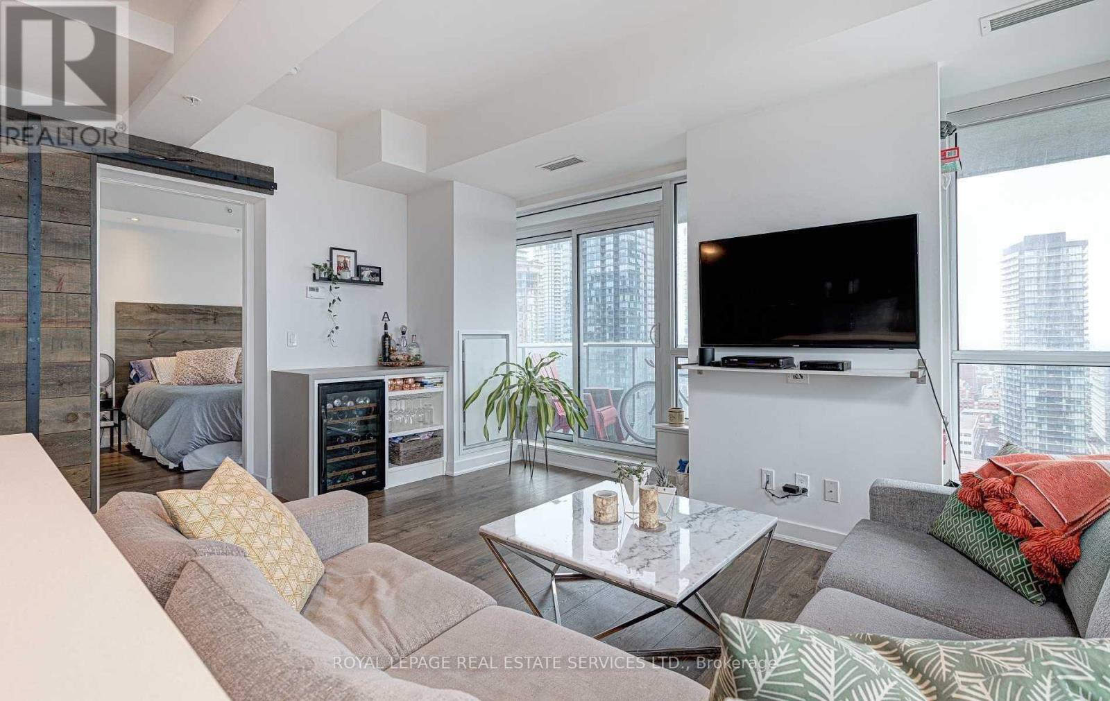 2607 - 30 Nelson Street, Toronto, Ontario  M5V 0H5 - Photo 9 - C12746596