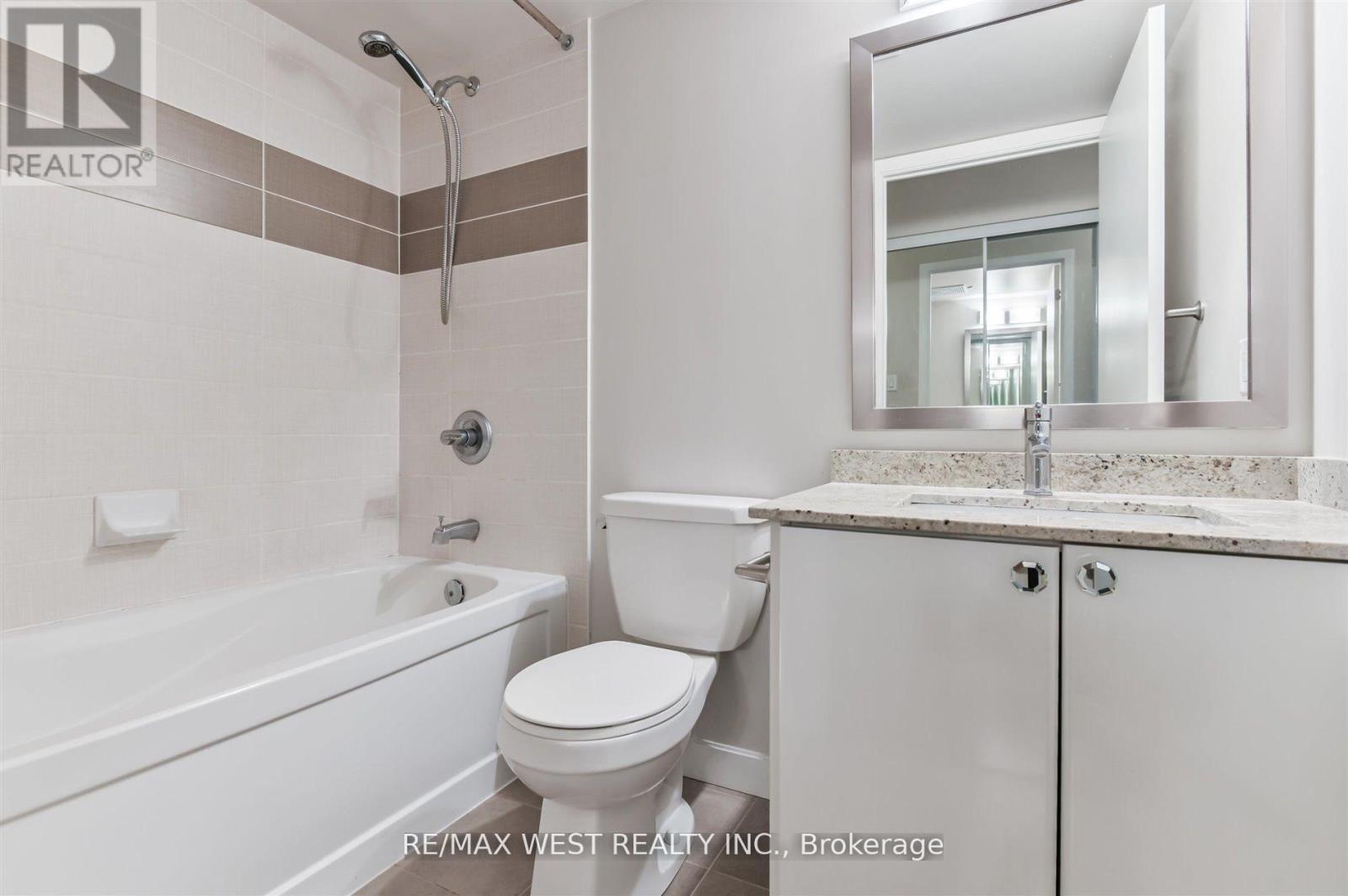 903 - 33 Bay Street, Toronto, Ontario  M5J 2Z3 - Photo 15 - C12746636