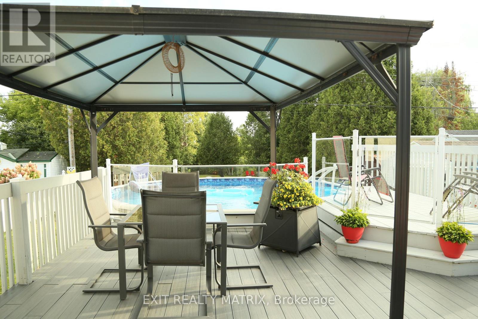 697 Omer Street, Hawkesbury, Ontario K6A 3G1 - Photo 43 - X12457785