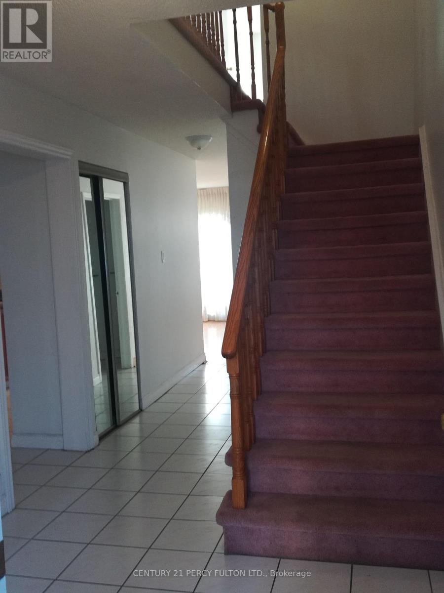 52 Danilack Court, Toronto, Ontario  M1V 4L5 - Photo 3 - E12746614