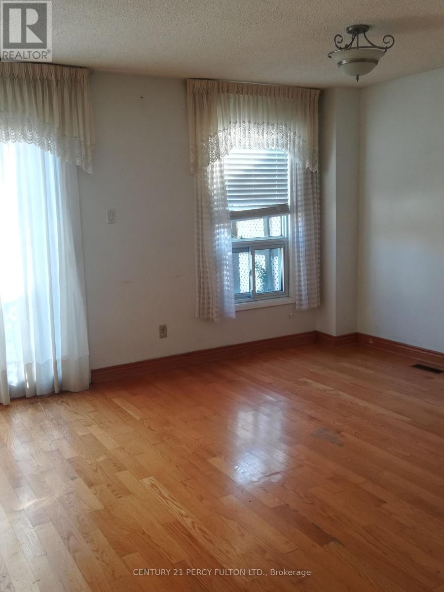 52 Danilack Court, Toronto, Ontario  M1V 4L5 - Photo 5 - E12746614