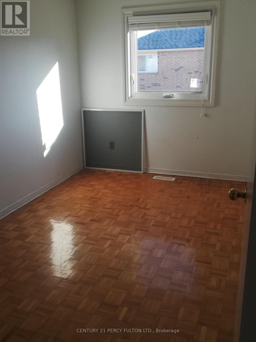 52 Danilack Court, Toronto, Ontario  M1V 4L5 - Photo 9 - E12746614